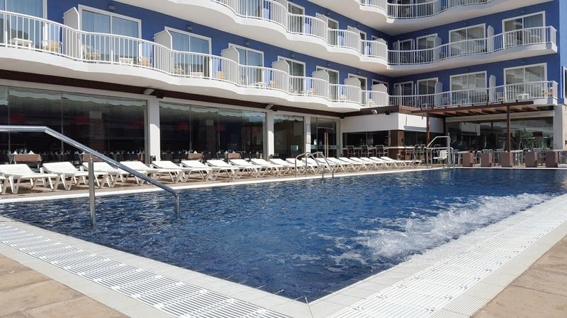 Ruleta Augustus Hotel Salou Bagian luar foto