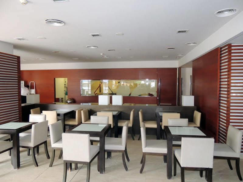 Ruleta Augustus Hotel Salou Bagian luar foto